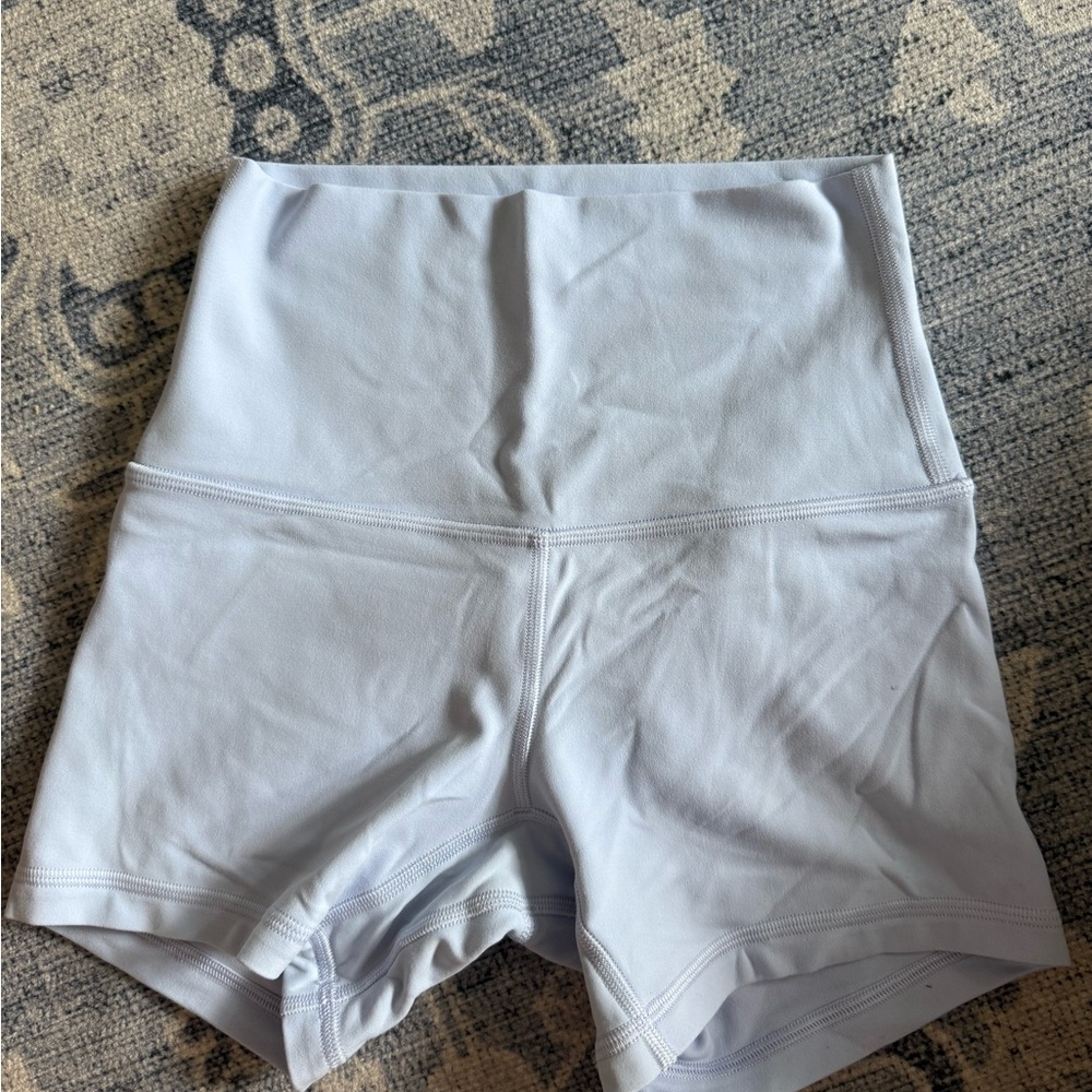 Lululemon High-Rise short 4”